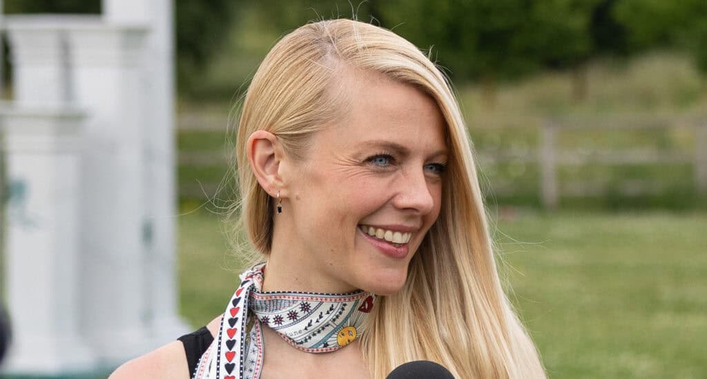 Dr Helen O'Neill